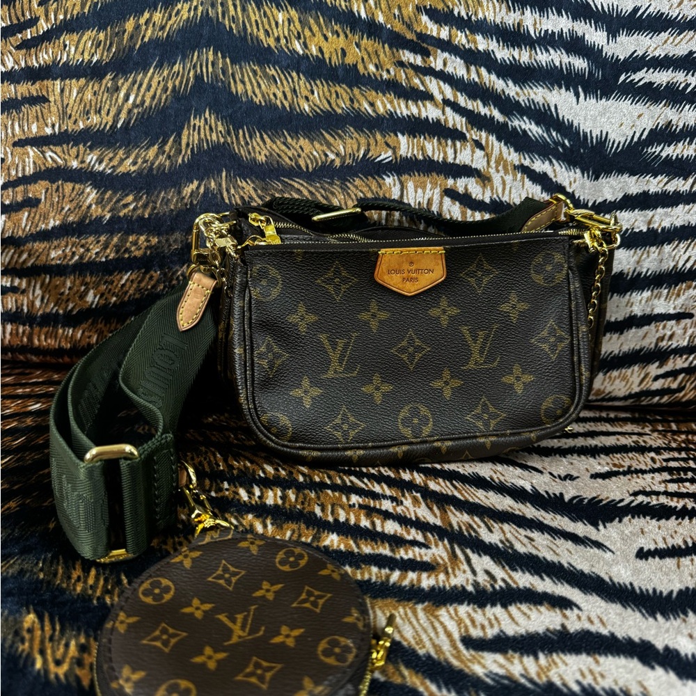 Louis Vuitton Multi Pochette